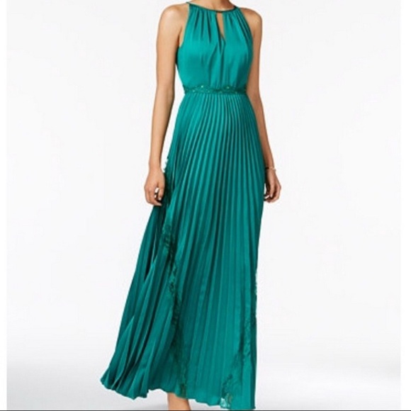 Adrianna Papell Dresses & Skirts - Adrianna Papell long pleated green gown